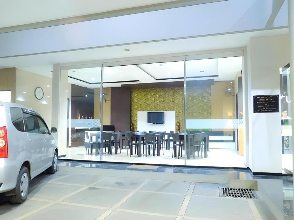 Lotus Hotel Subang Exterior photo