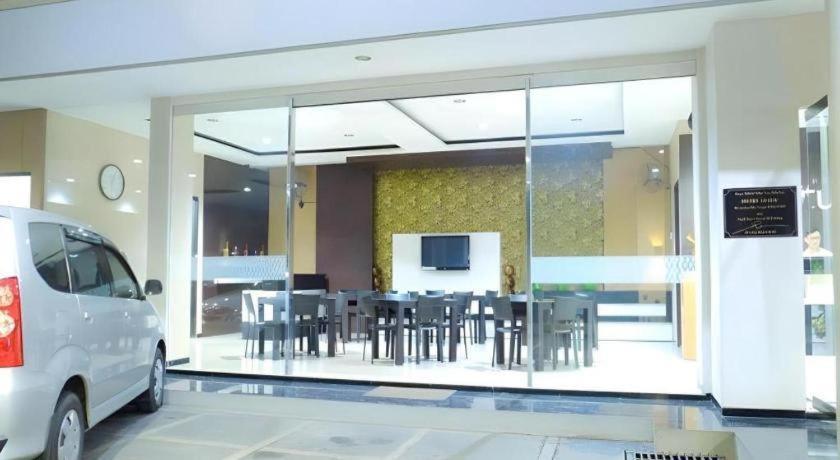 Lotus Hotel Subang Exterior photo
