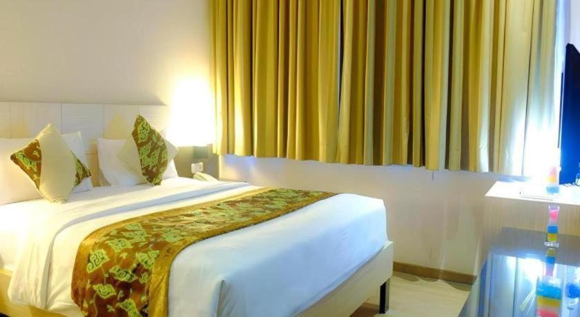 Lotus Hotel Subang Exterior photo