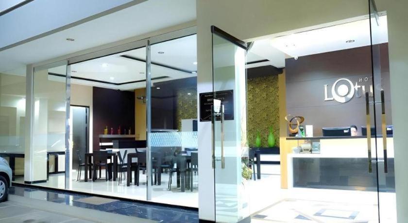 Lotus Hotel Subang Exterior photo